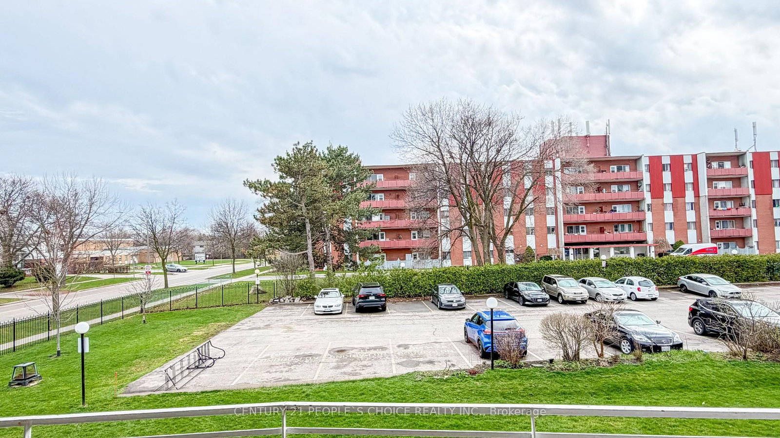 2485 Woking Crescent, Unit 201 - Photo 22