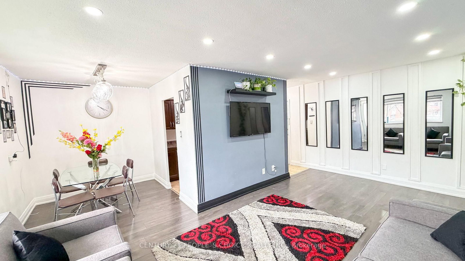 2485 Woking Crescent, Unit 201 - Photo 24