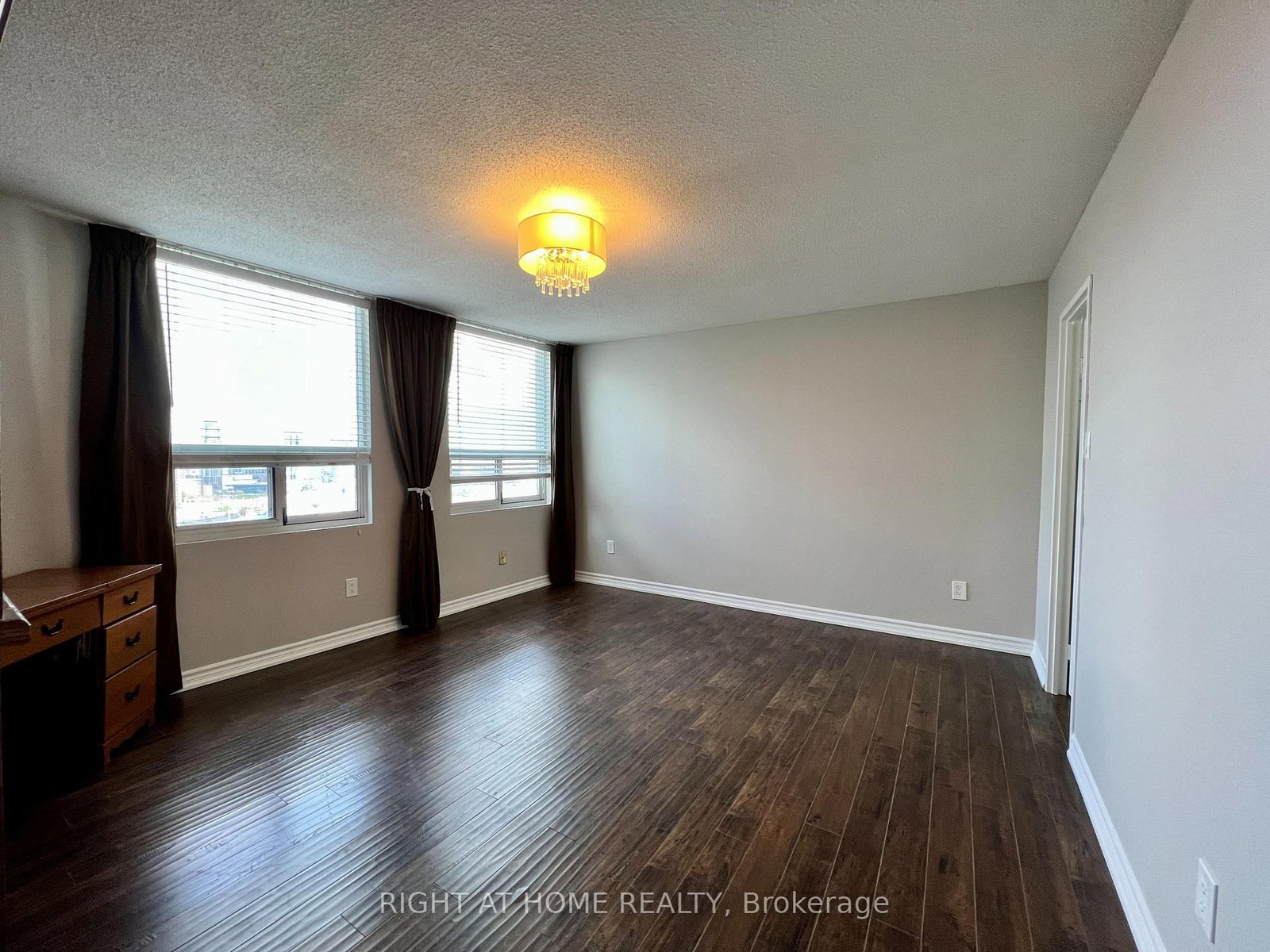 3650 Kaneff Crescent, Unit PH6 - Photo 18