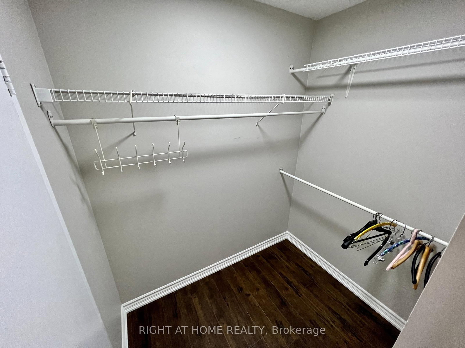 3650 Kaneff Crescent, Unit PH6 - Photo 20