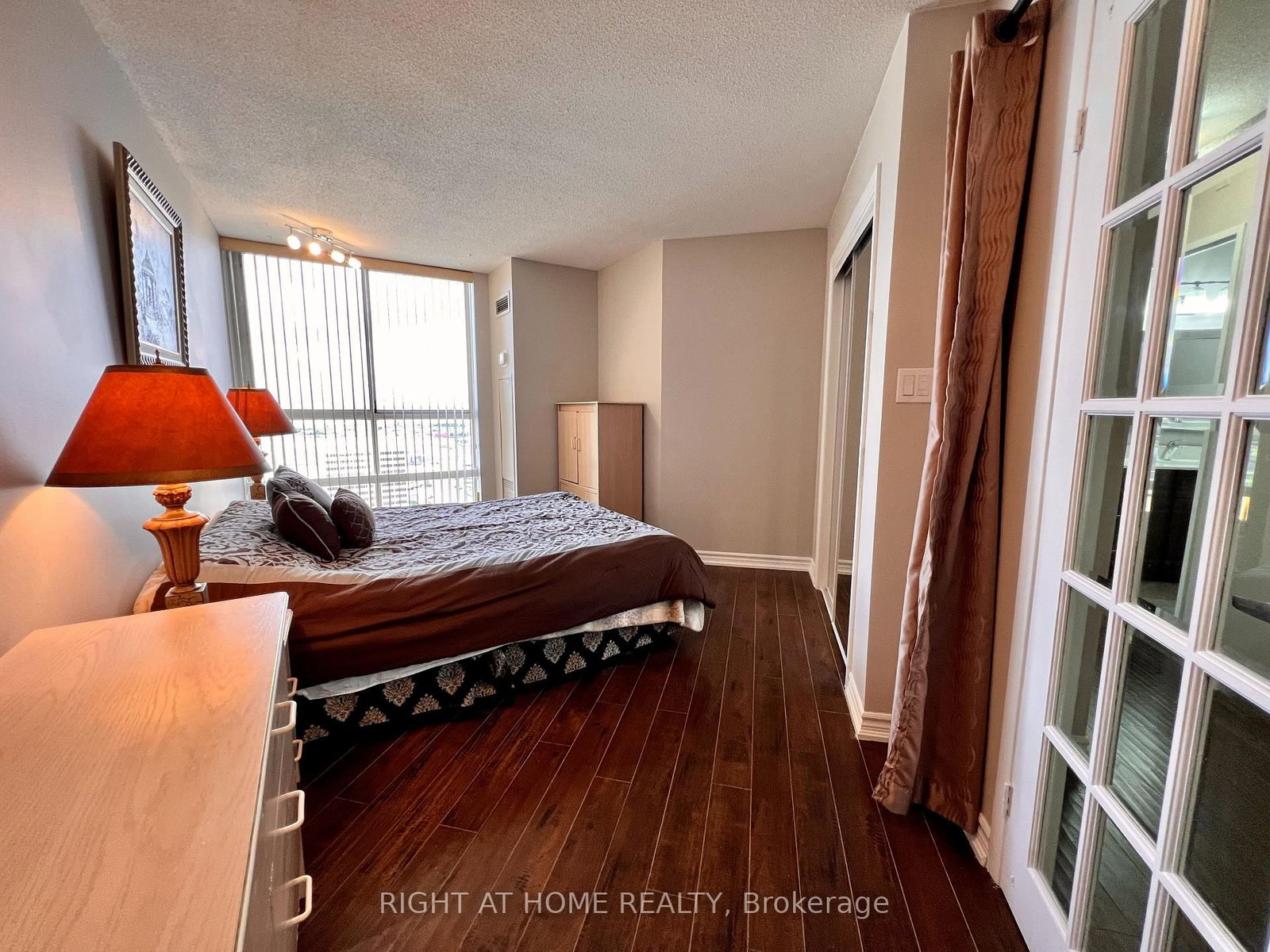 3650 Kaneff Crescent, Unit PH6 - Photo 23