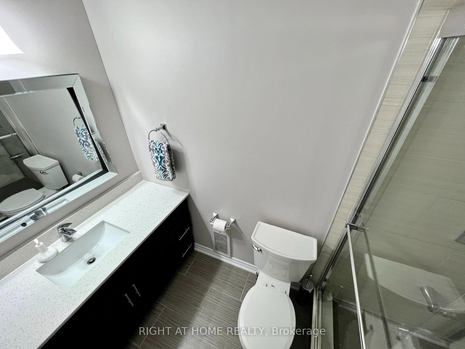 3650 Kaneff Crescent, Unit PH6 - Photo 28