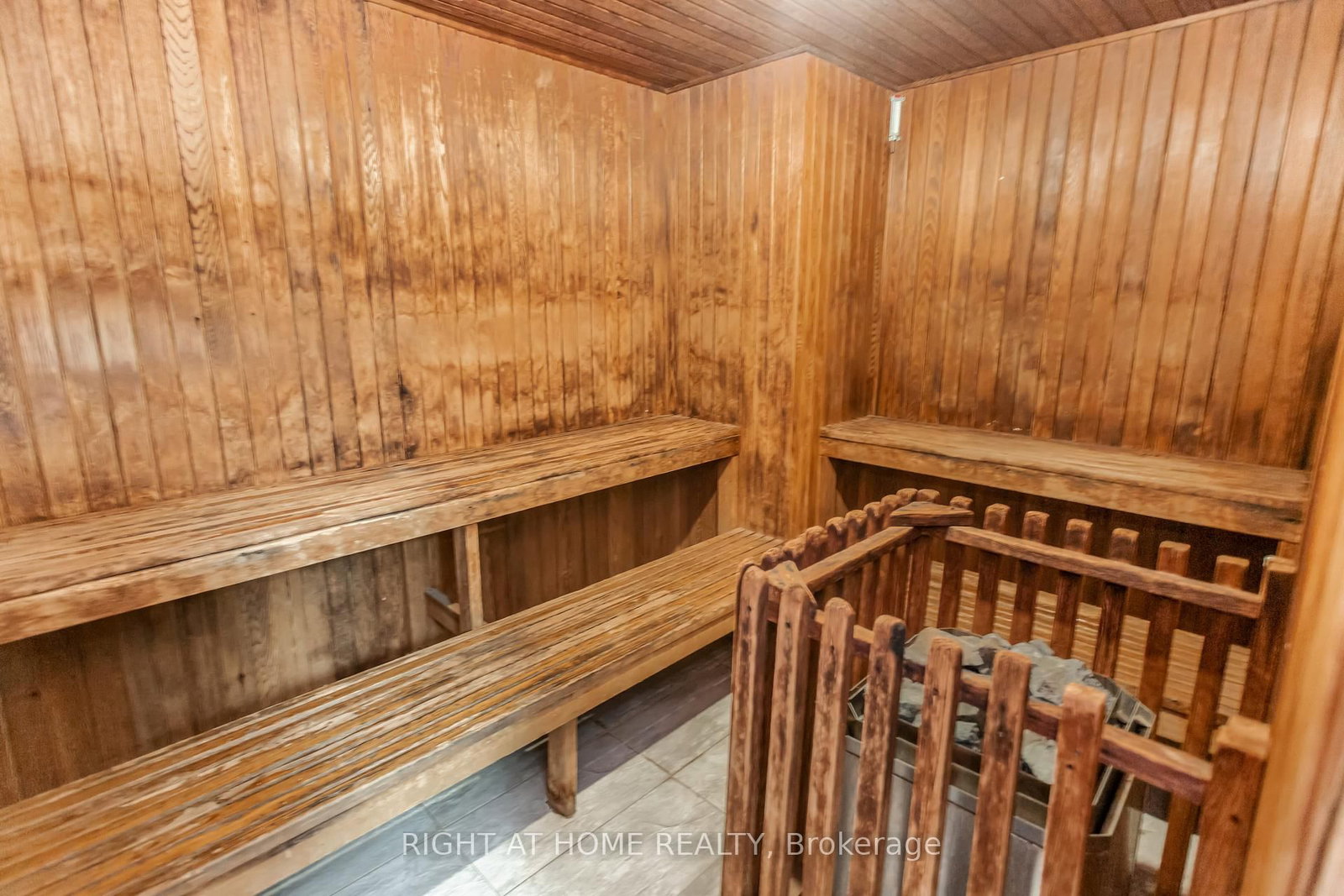 3650 Kaneff Crescent, Unit PH6 - Photo 32