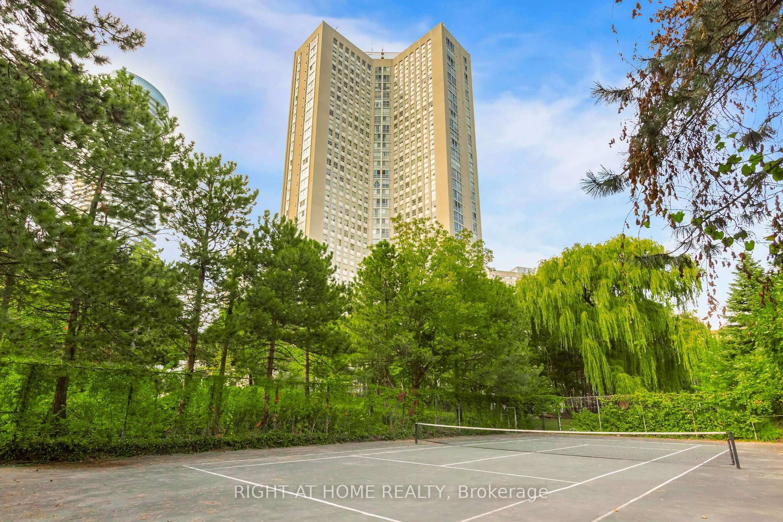 3650 Kaneff Crescent, Unit PH6 - Photo 43
