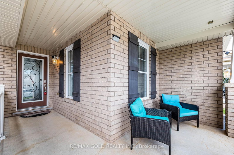 6 Clenston Rd, Brampton, L7A 0P6 | Image 3