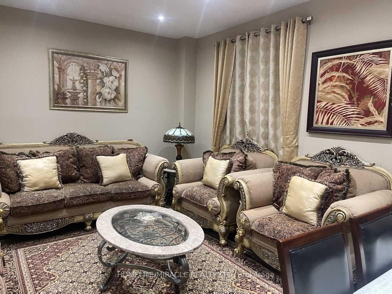 4 Louisburg Cres, Brampton, L6X 3A7 | Image 3