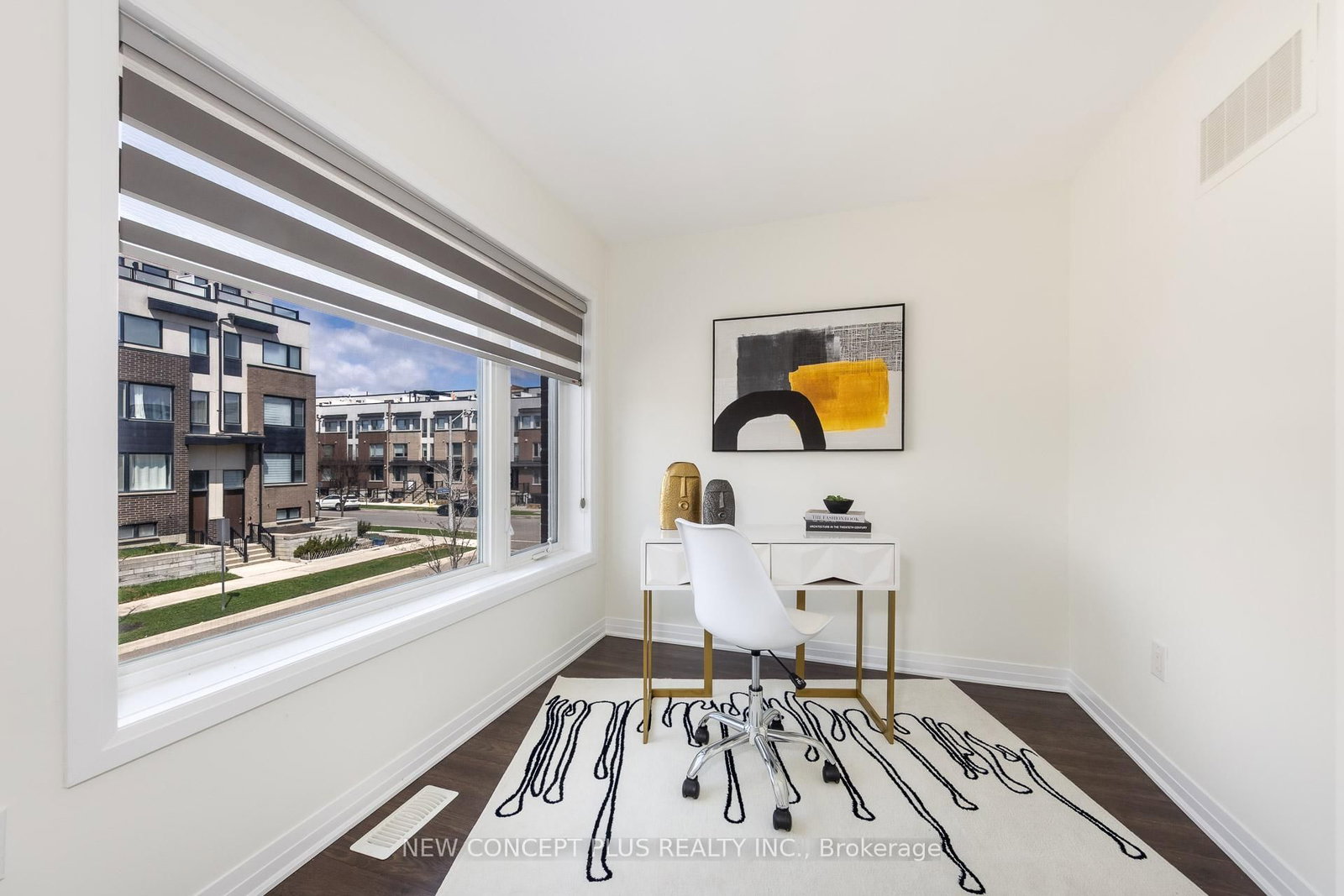 Townhouse for sale at 9 Thomas Mulholland Drive, Toronto, Ontario, M3K 0C1 - Downsview-Roding-CFB - MLS: W13015690