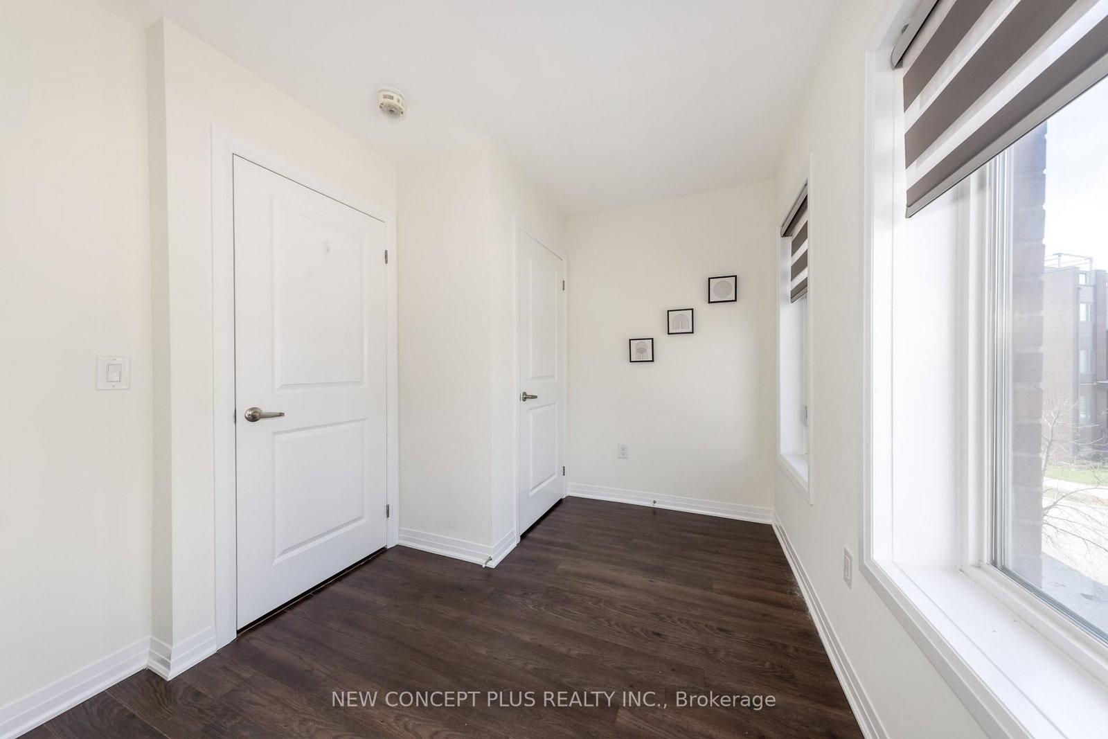 Townhouse for sale at 9 Thomas Mulholland Drive, Toronto, Ontario, M3K 0C1 - Downsview-Roding-CFB - MLS: W13015690