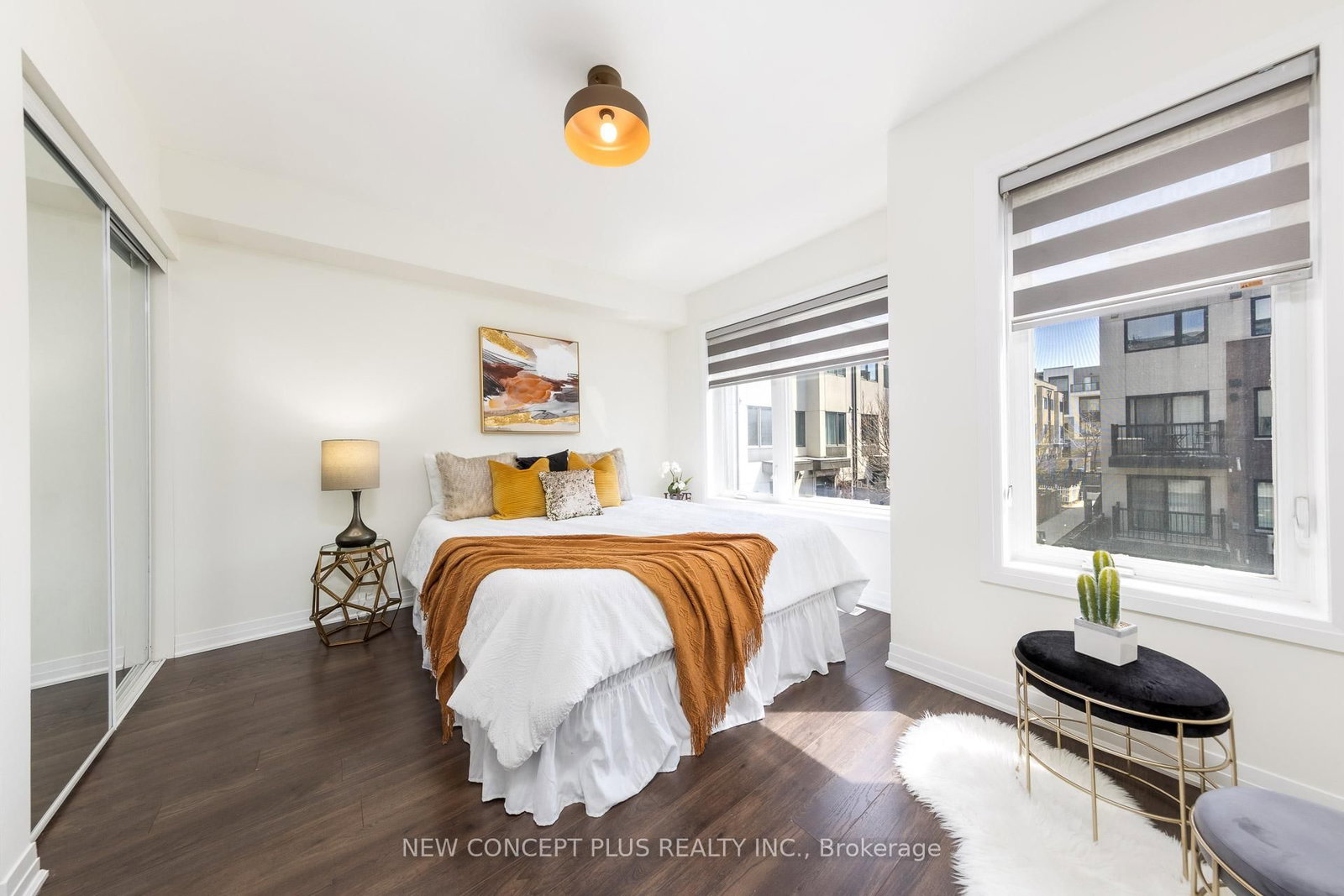 Townhouse for sale at 9 Thomas Mulholland Drive, Toronto, Ontario, M3K 0C1 - Downsview-Roding-CFB - MLS: W13015690