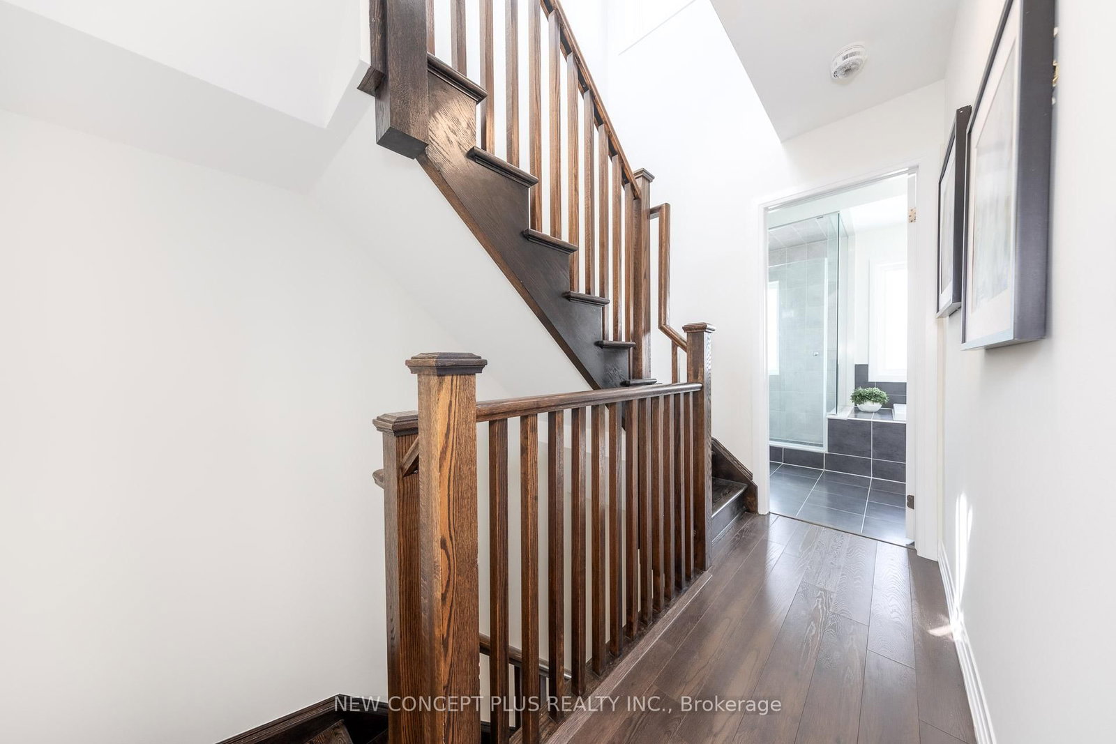 Townhouse for sale at 9 Thomas Mulholland Drive, Toronto, Ontario, M3K 0C1 - Downsview-Roding-CFB - MLS: W13015690