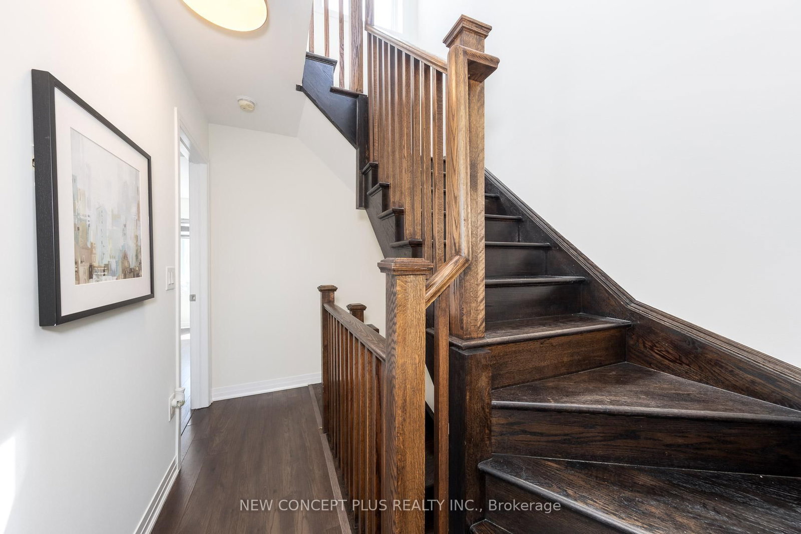 Townhouse for sale at 9 Thomas Mulholland Drive, Toronto, Ontario, M3K 0C1 - Downsview-Roding-CFB - MLS: W13015690