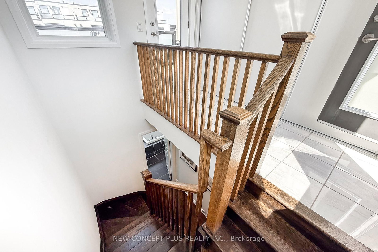 Townhouse for sale at 9 Thomas Mulholland Drive, Toronto, Ontario, M3K 0C1 - Downsview-Roding-CFB - MLS: W13015690