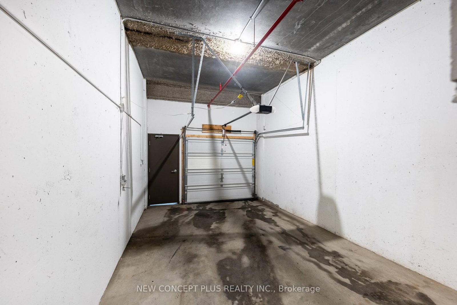 Townhouse for sale at 9 Thomas Mulholland Drive, Toronto, Ontario, M3K 0C1 - Downsview-Roding-CFB - MLS: W13015690