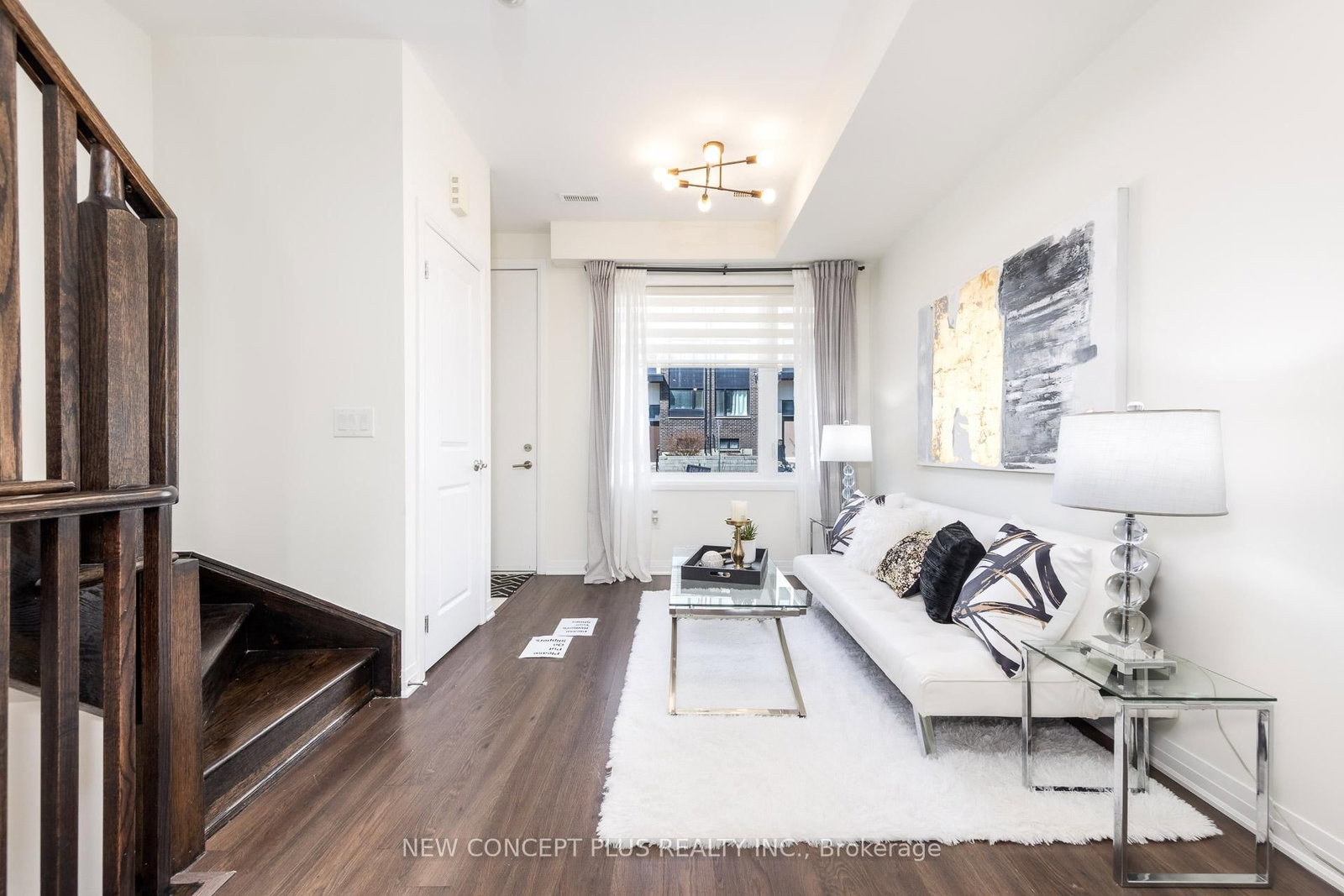 Townhouse for sale at 9 Thomas Mulholland Drive, Toronto, Ontario, M3K 0C1 - Downsview-Roding-CFB - MLS: W13015690