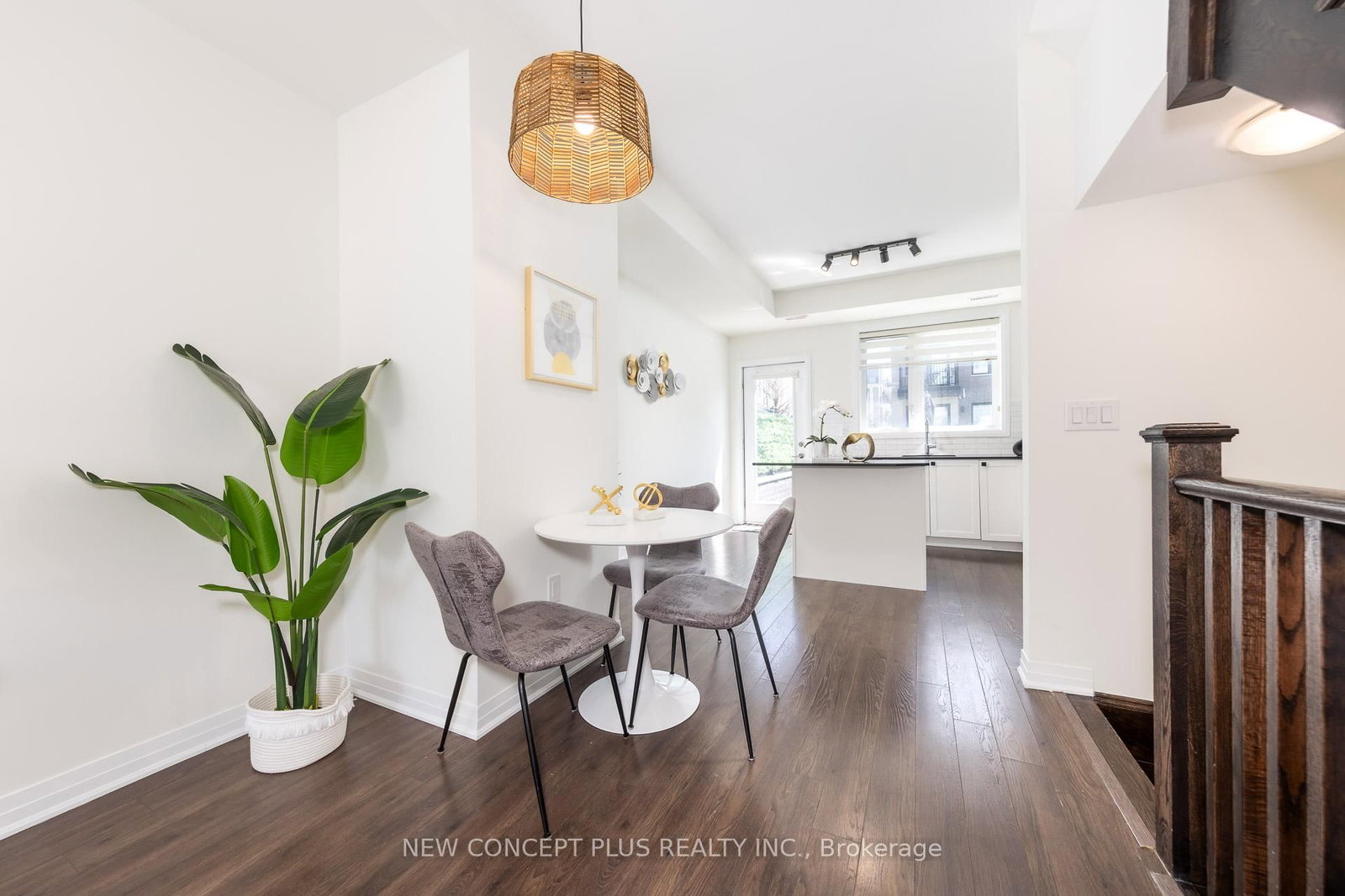 Townhouse for sale at 9 Thomas Mulholland Drive, Toronto, Ontario, M3K 0C1 - Downsview-Roding-CFB - MLS: W13015690