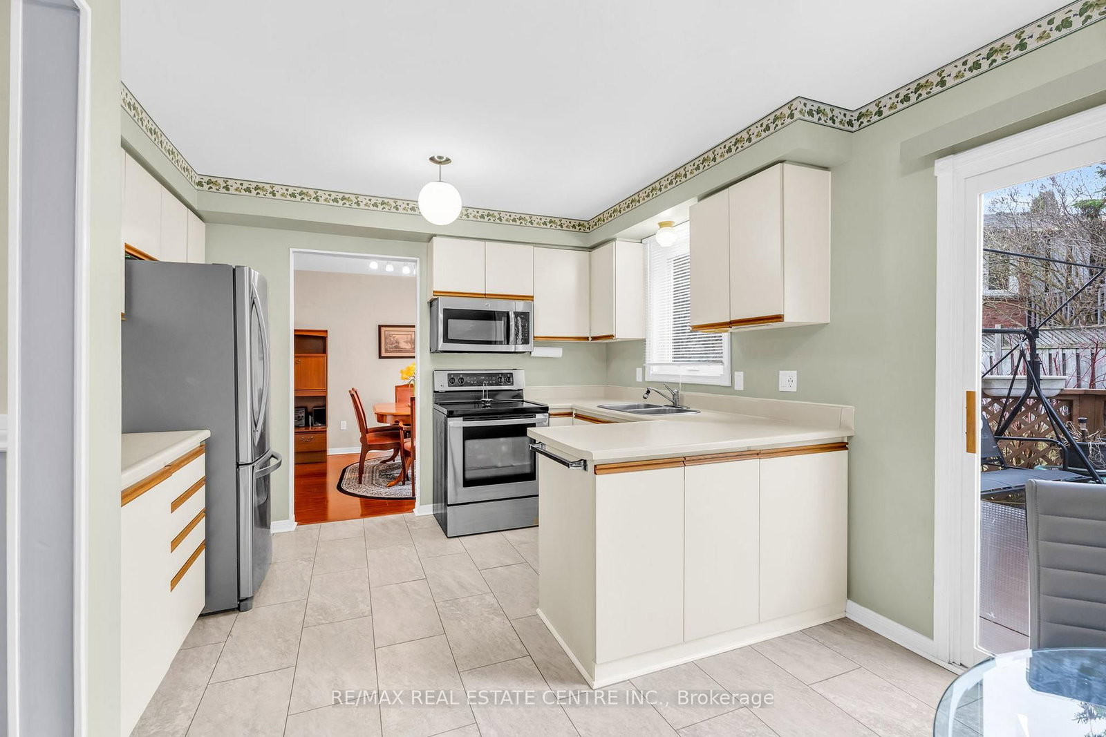 255 Kensington Place - Photo 8