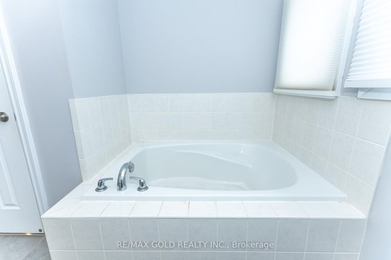 943 Transom Milton,ON L9T 8K4 — Photo 34
