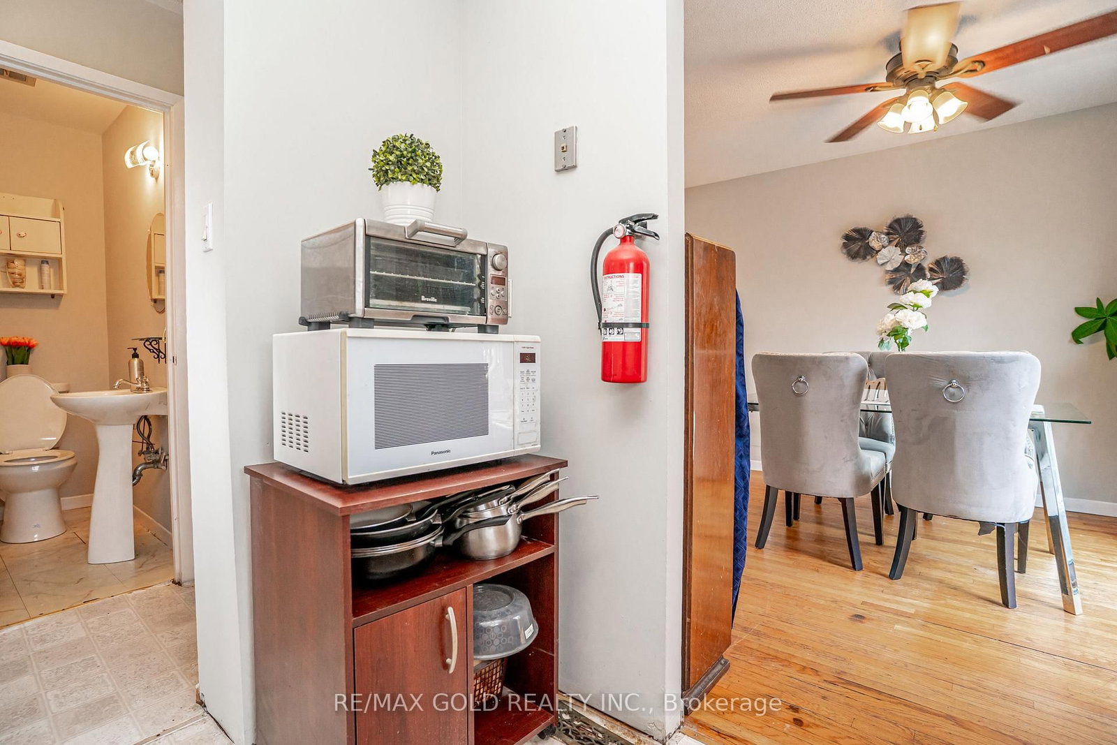 Semi-Detached House for sale at 9 Mordon Court, Brampton, Ontario, L6V 2B5 - Madoc - MLS: W13015740