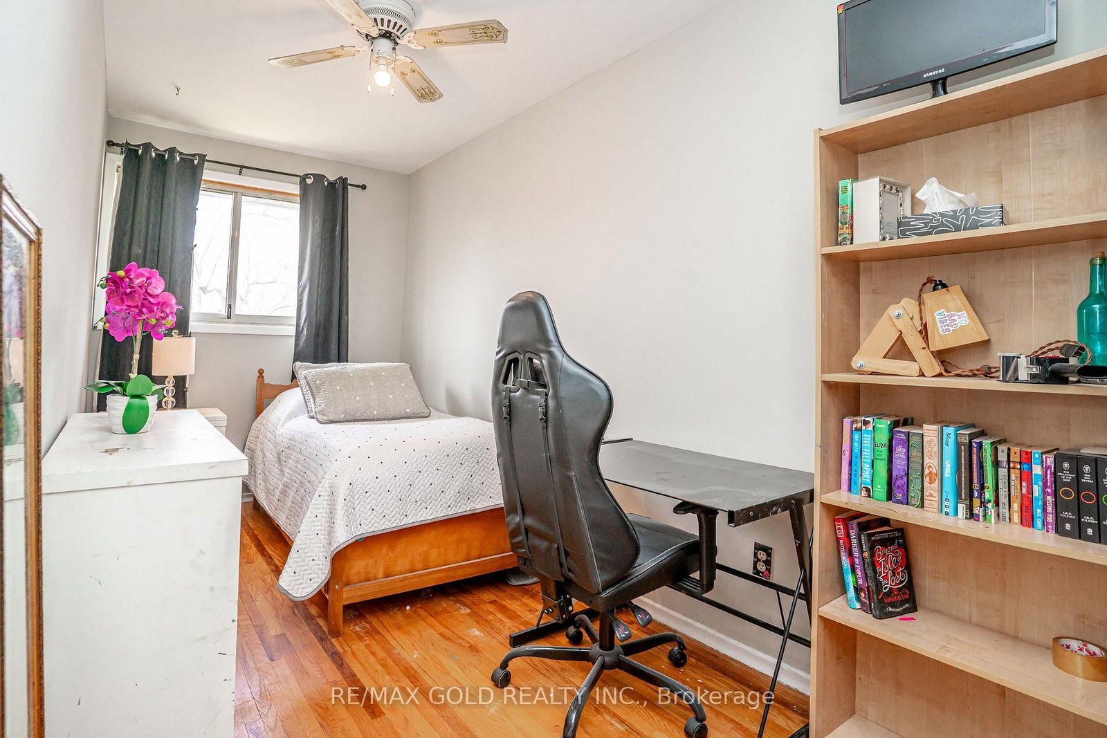 Semi-Detached House for sale at 9 Mordon Court, Brampton, Ontario, L6V 2B5 - Madoc - MLS: W13015740