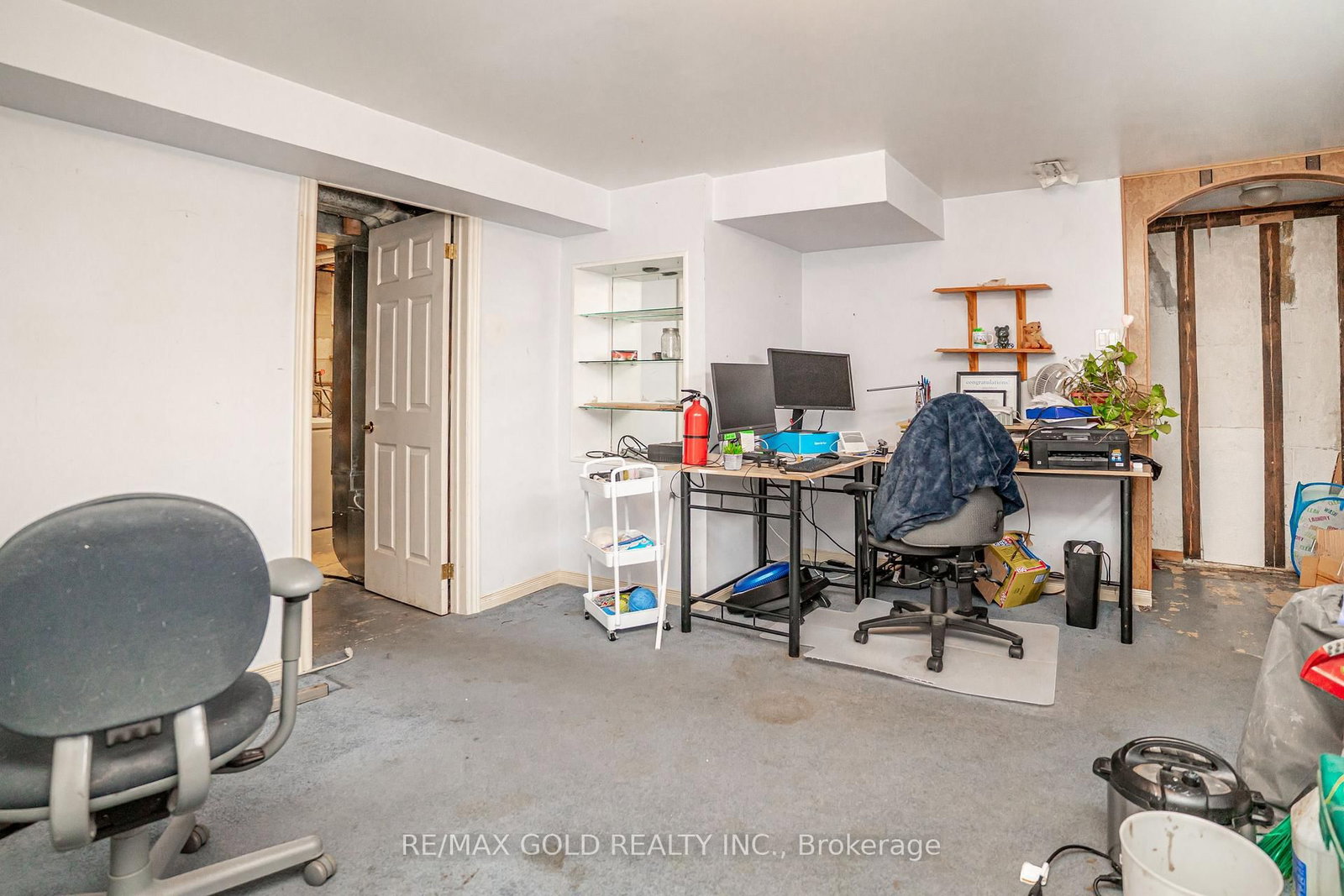 Semi-Detached House for sale at 9 Mordon Court, Brampton, Ontario, L6V 2B5 - Madoc - MLS: W13015740