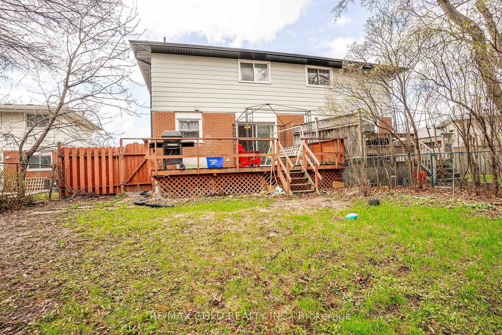 Semi-Detached House for sale at 9 Mordon Court, Brampton, Ontario, L6V 2B5 - Madoc - MLS: W13015740