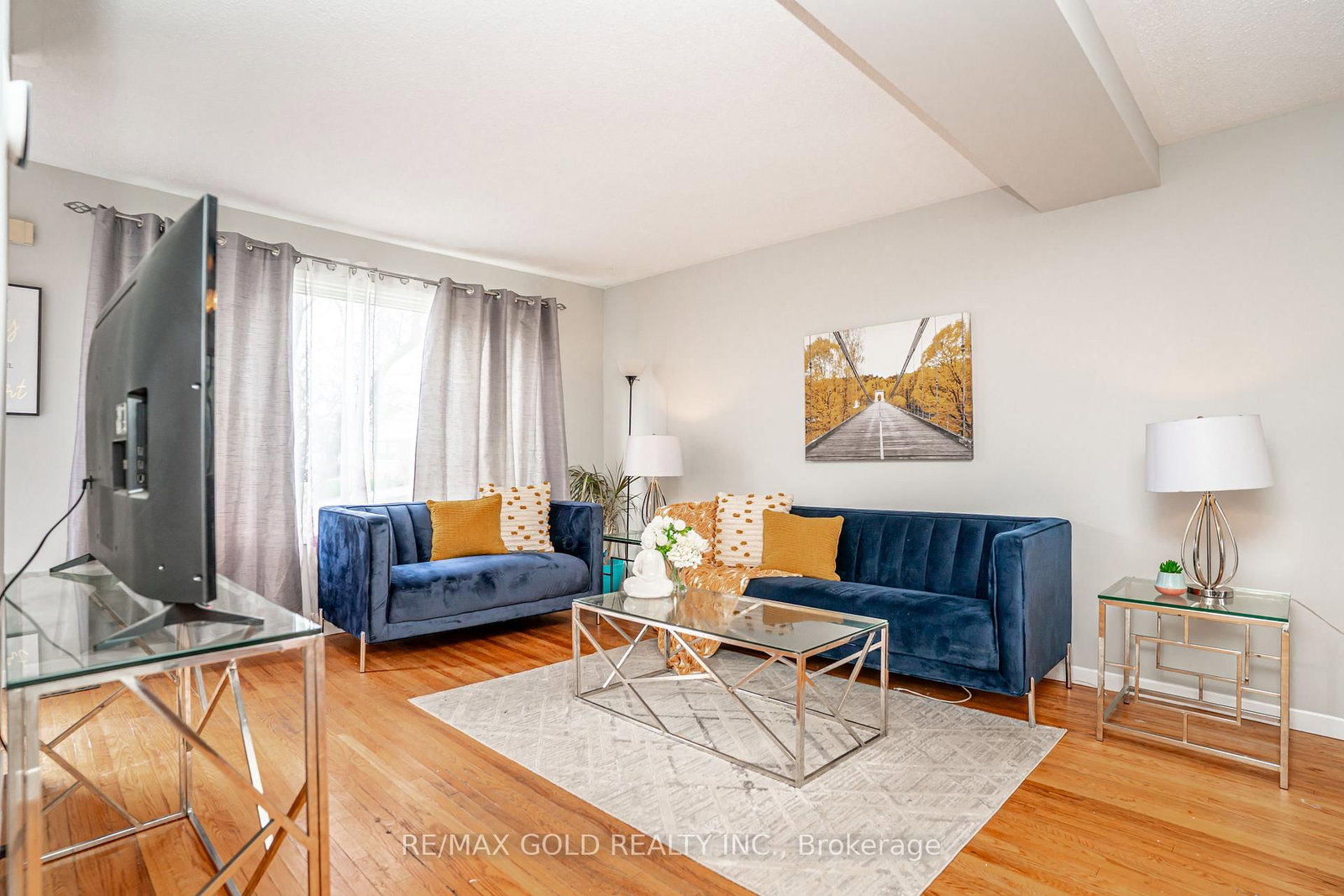 Semi-Detached House for sale at 9 Mordon Court, Brampton, Ontario, L6V 2B5 - Madoc - MLS: W13015740