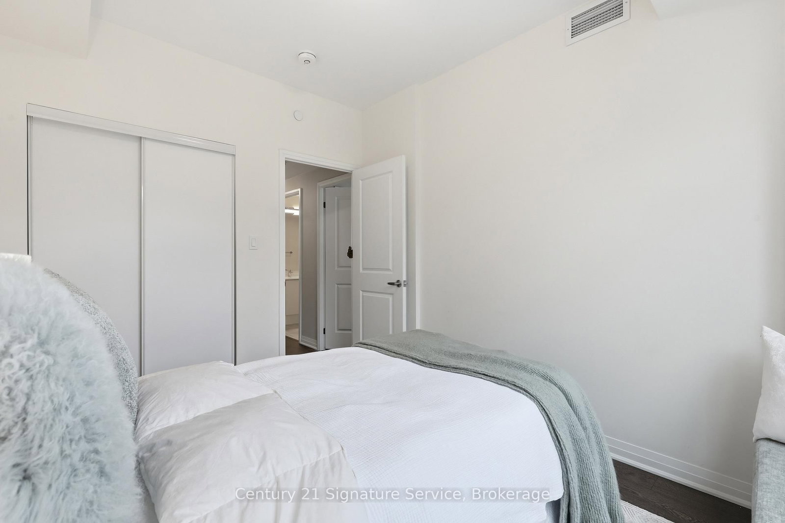1238 Cawthra Road, Unit 2 - Photo 26