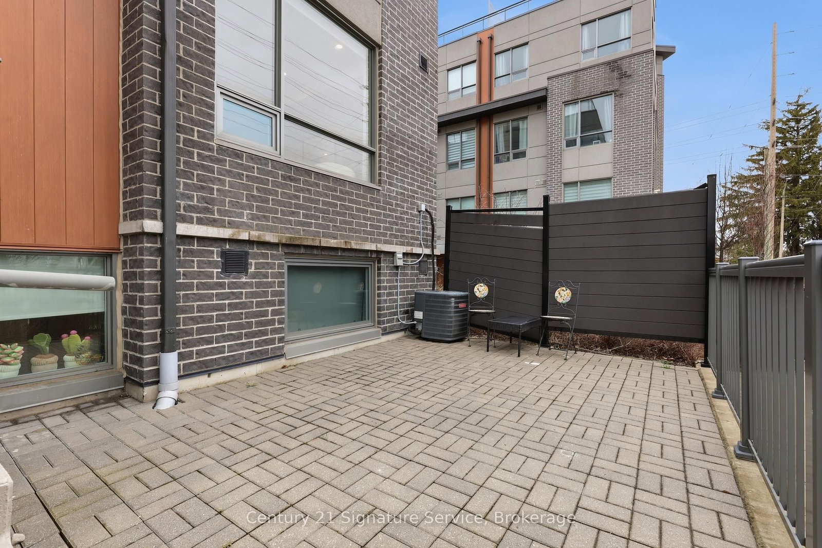 1238 Cawthra Road, Unit 2 - Photo 33