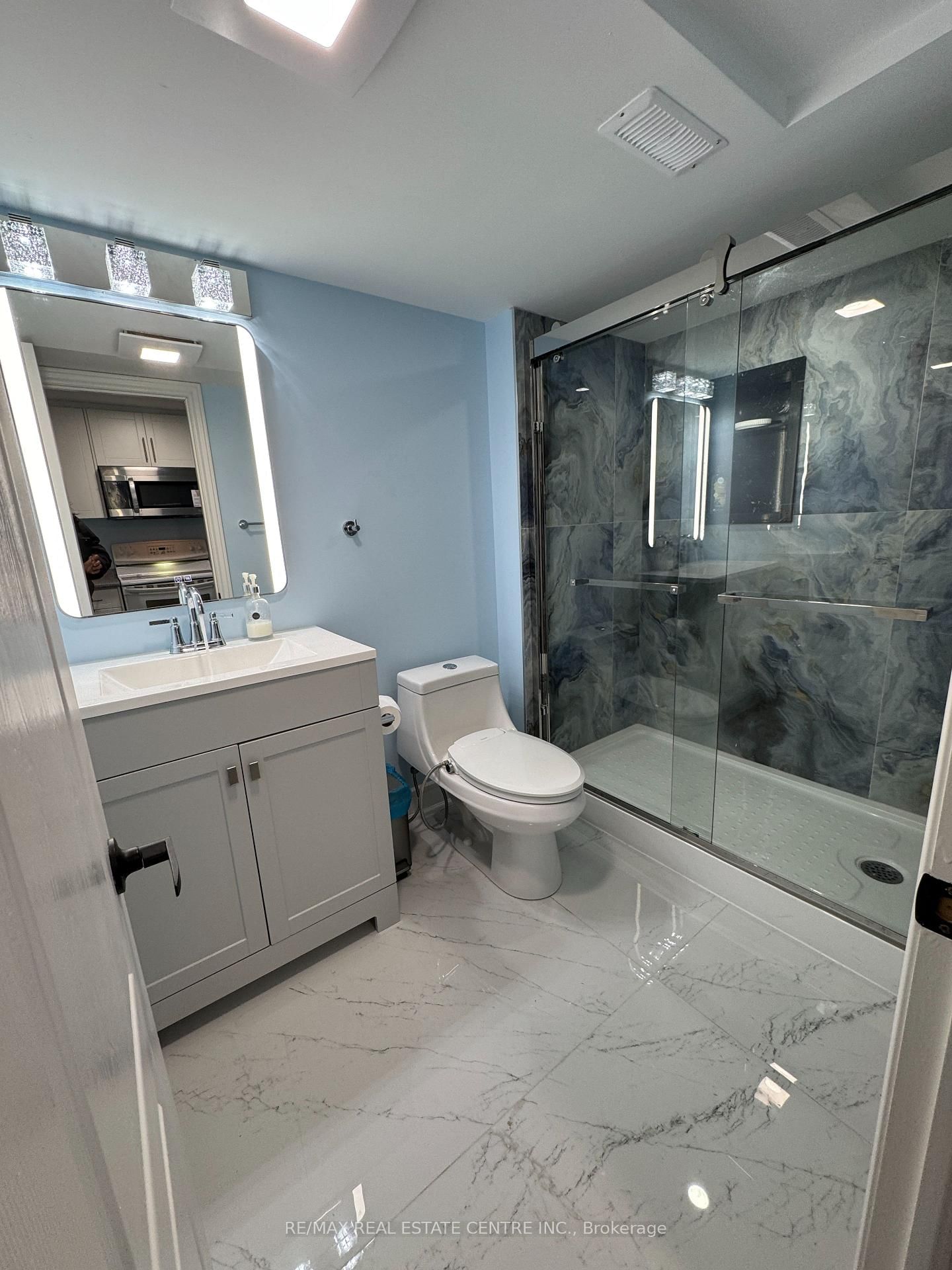 1258 Listing Agent to Confirm Street, Unit Basement - Photo 12