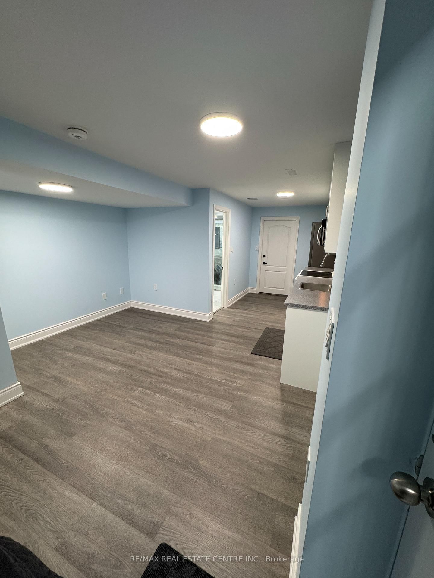 1258 Listing Agent to Confirm Street, Unit Basement - Photo 14