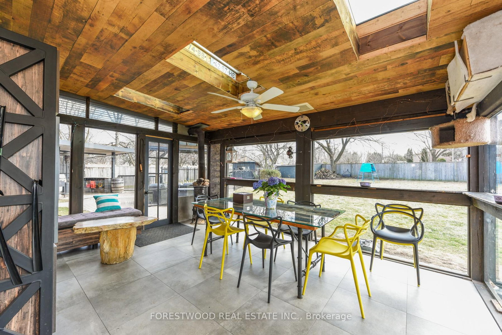 1690 Saltdene Terrace - Photo 13