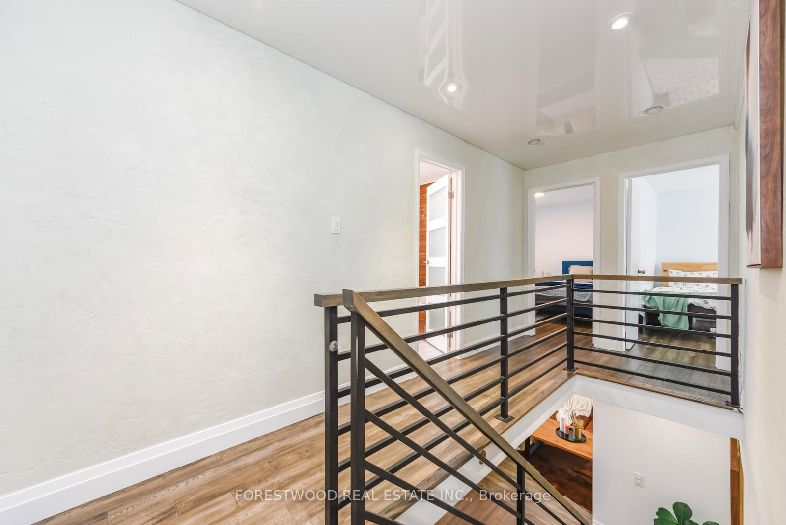 1690 Saltdene Terrace - Photo 14