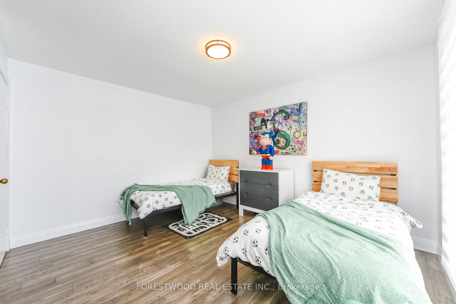 1690 Saltdene Terrace - Photo 17