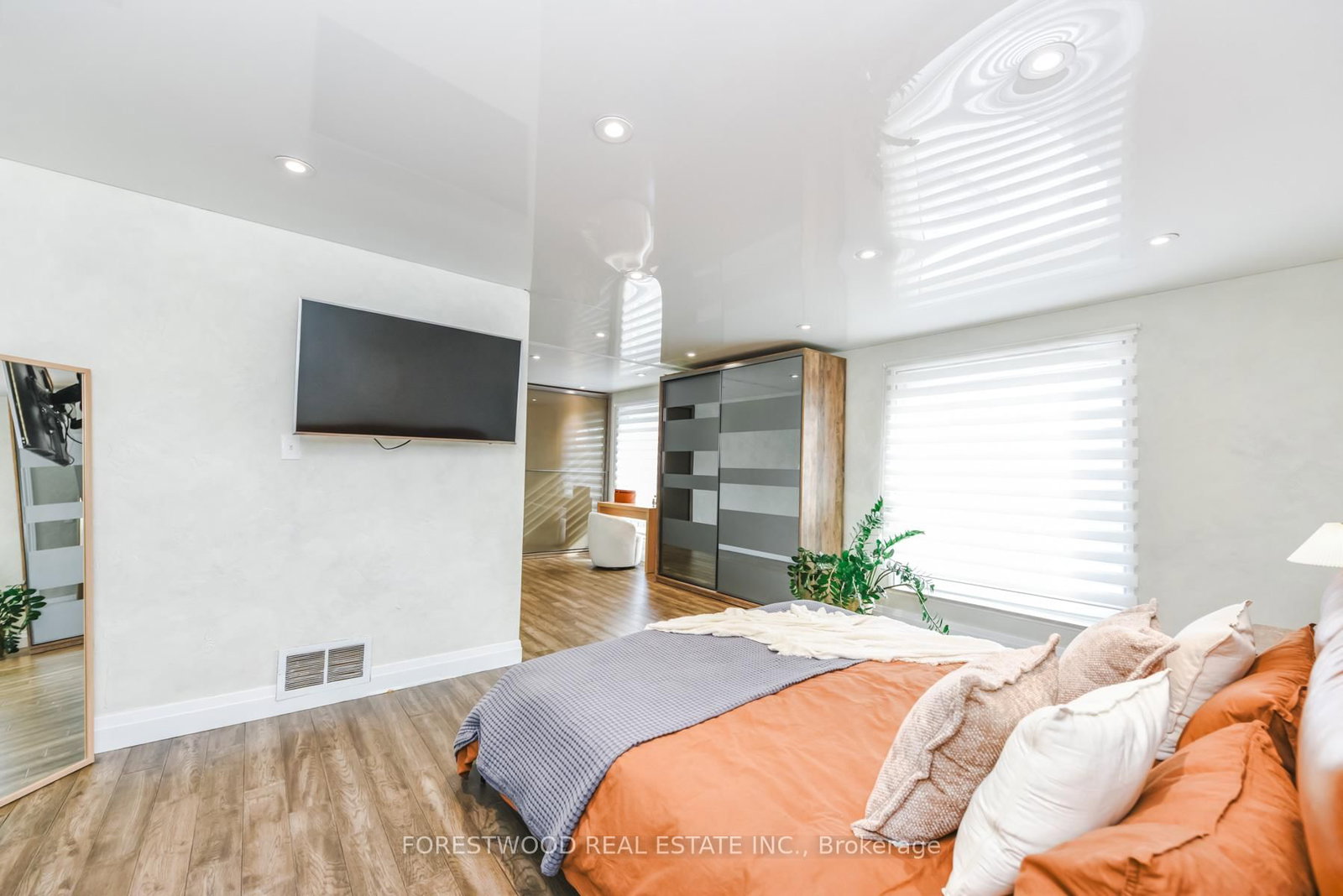 1690 Saltdene Terrace - Photo 23