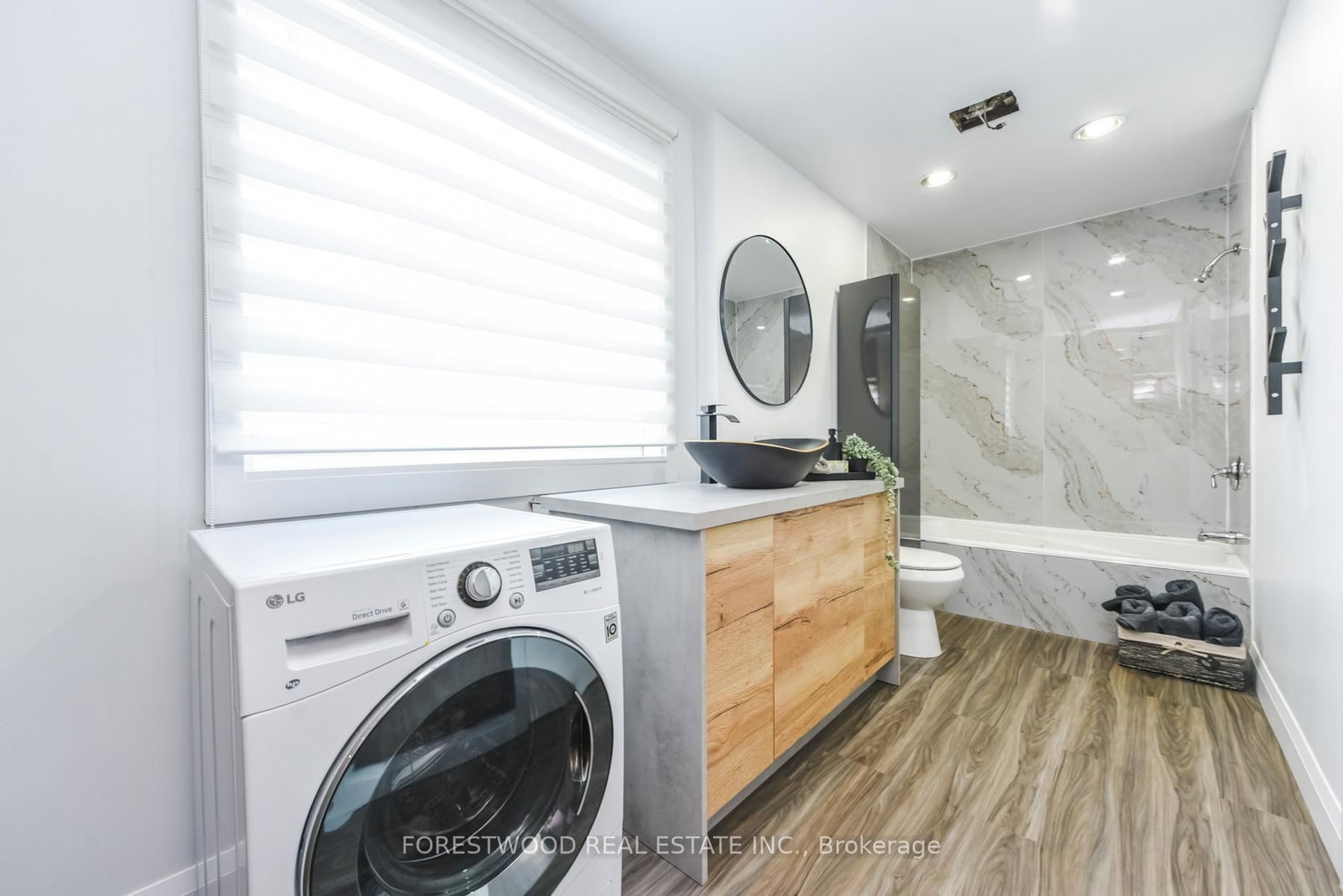 1690 Saltdene Terrace - Photo 24