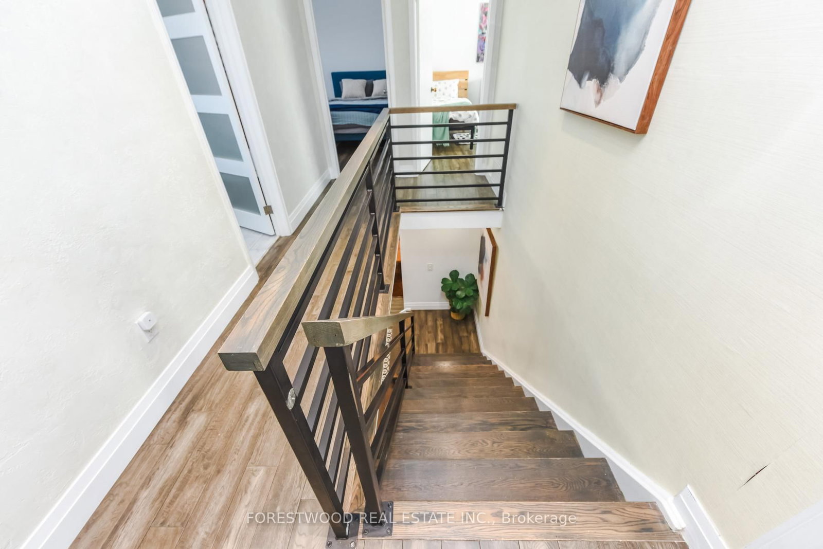 1690 Saltdene Terrace - Photo 27