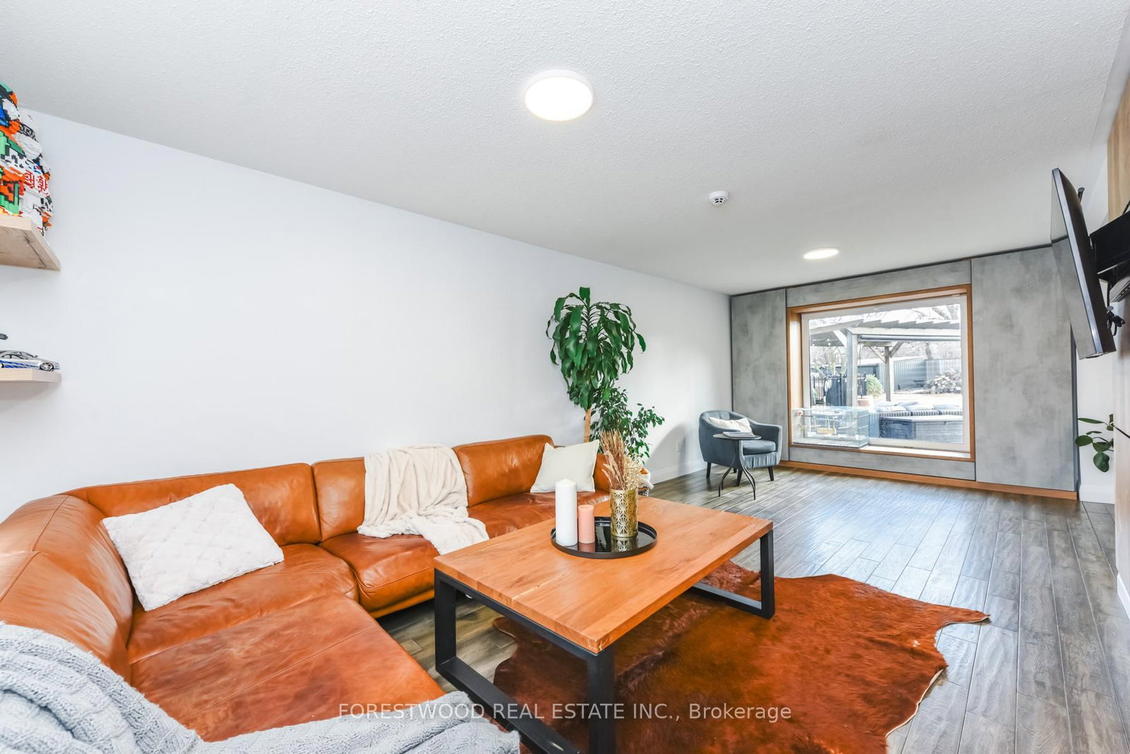 1690 Saltdene Terrace - Photo 28