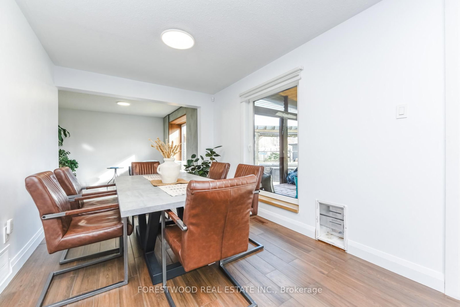 1690 Saltdene Terrace - Photo 33