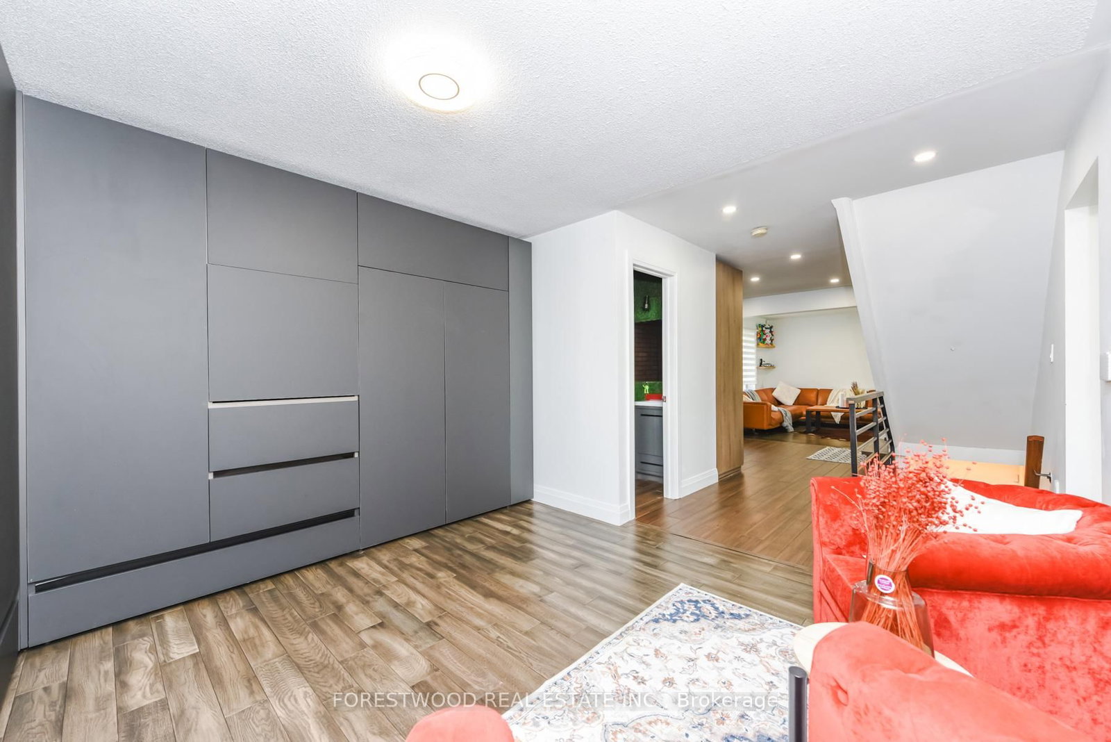 1690 Saltdene Terrace - Photo 39