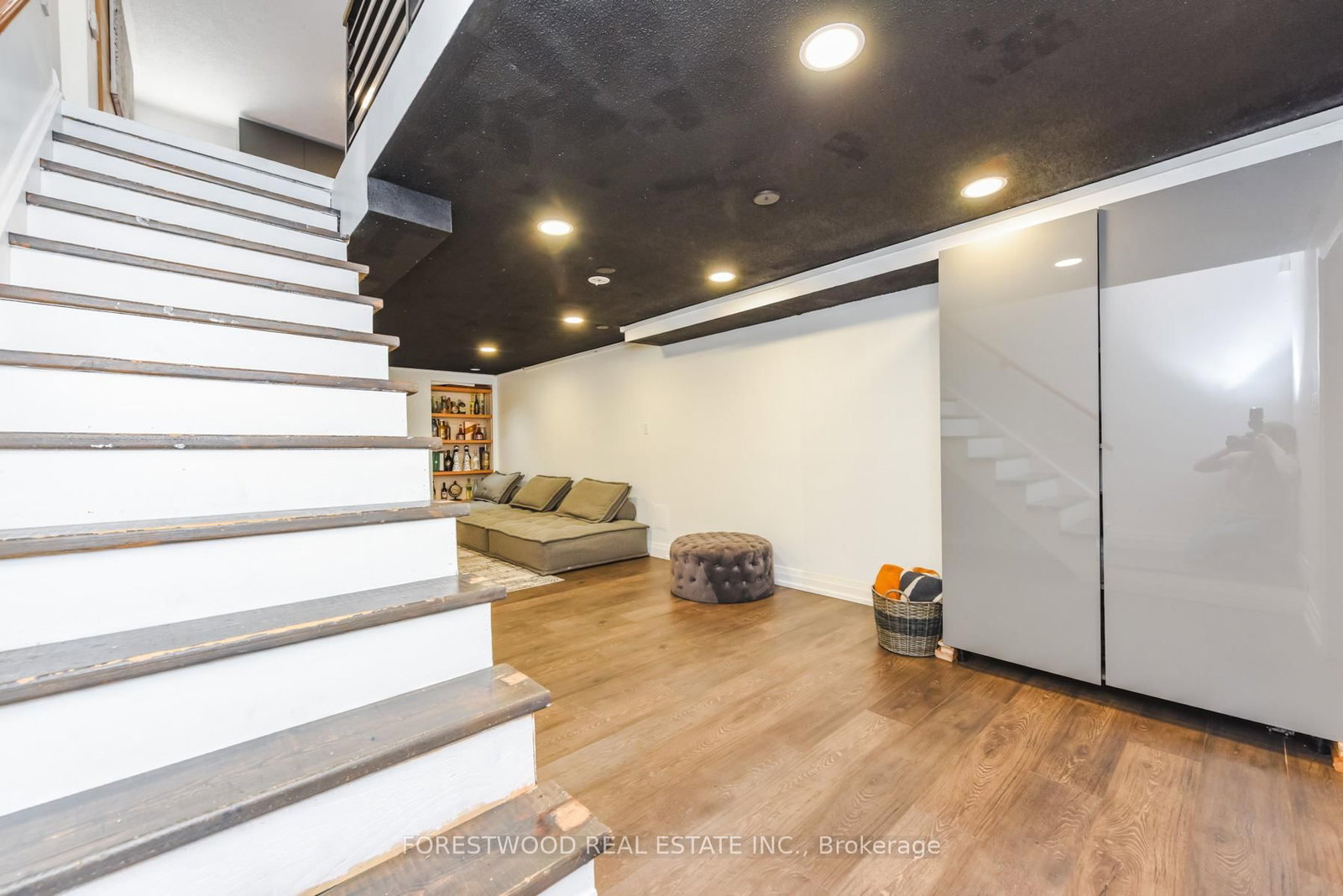 1690 Saltdene Terrace - Photo 41