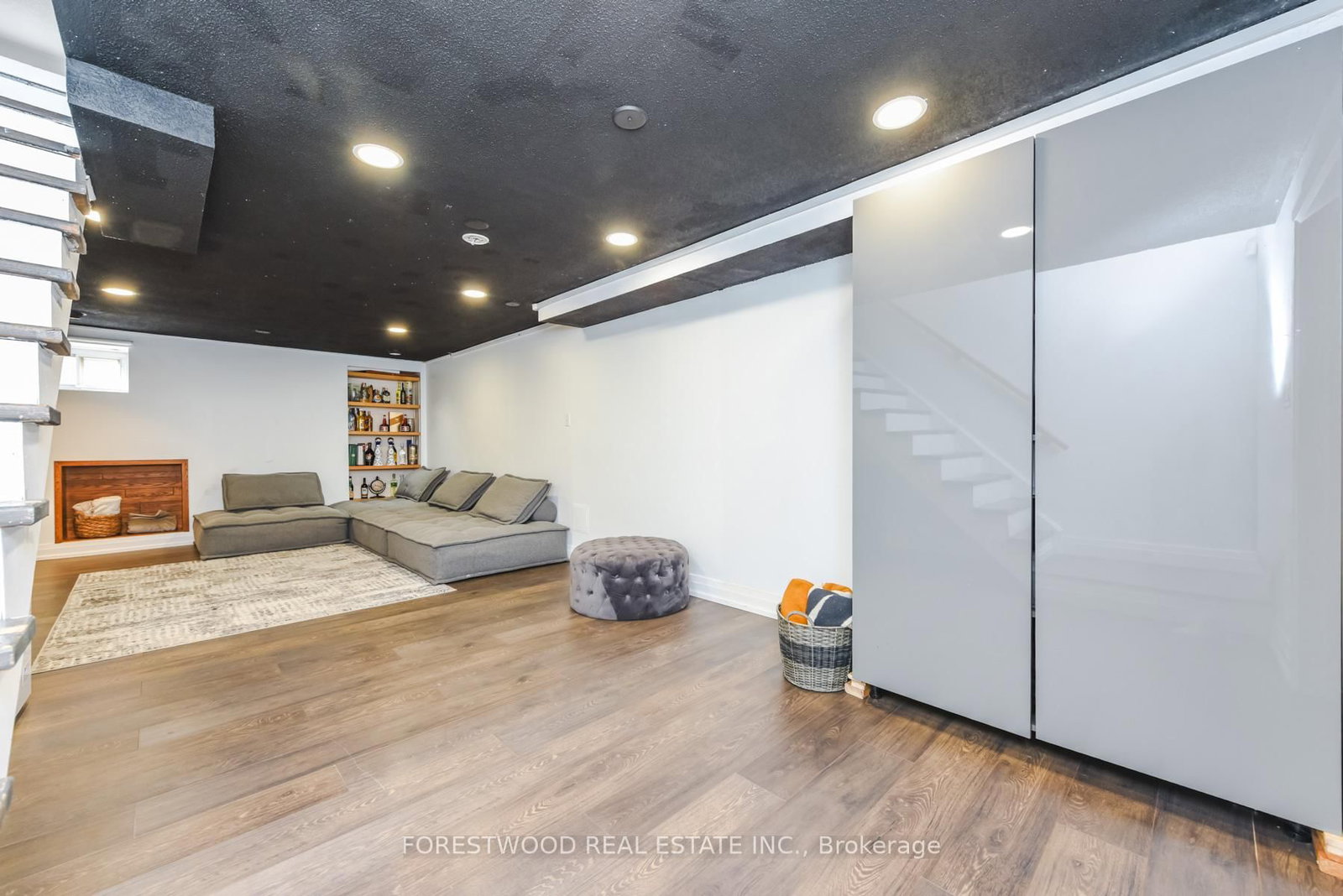 1690 Saltdene Terrace - Photo 42