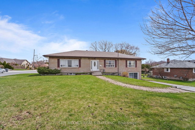 2230 Britannia Road W