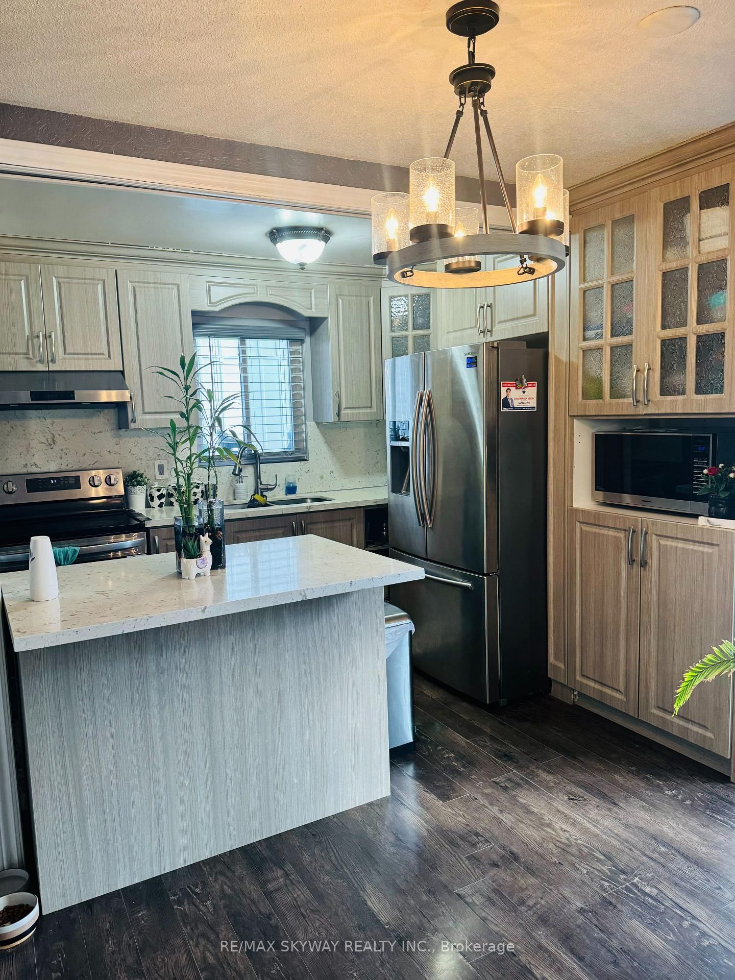 Detached House for sale at 3 Grand Valley Drive, Brampton, Ontario, L6S 2L1 - Northgate - MLS: W13015874