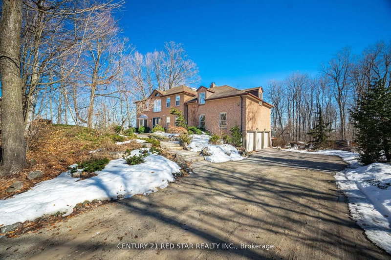 877 The Grange Sdrd, Caledon, L7C 0E4 | Image 2