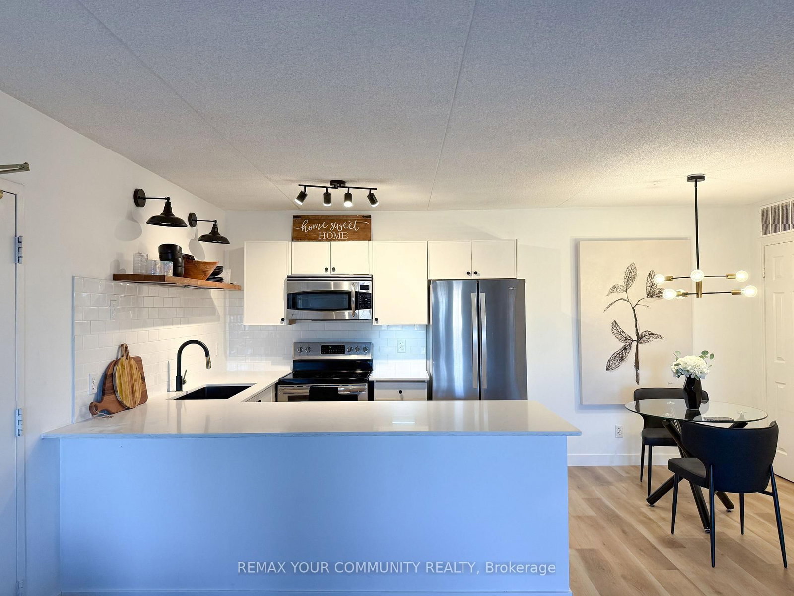 1800 Walker's Line, Unit 210 - Photo 2