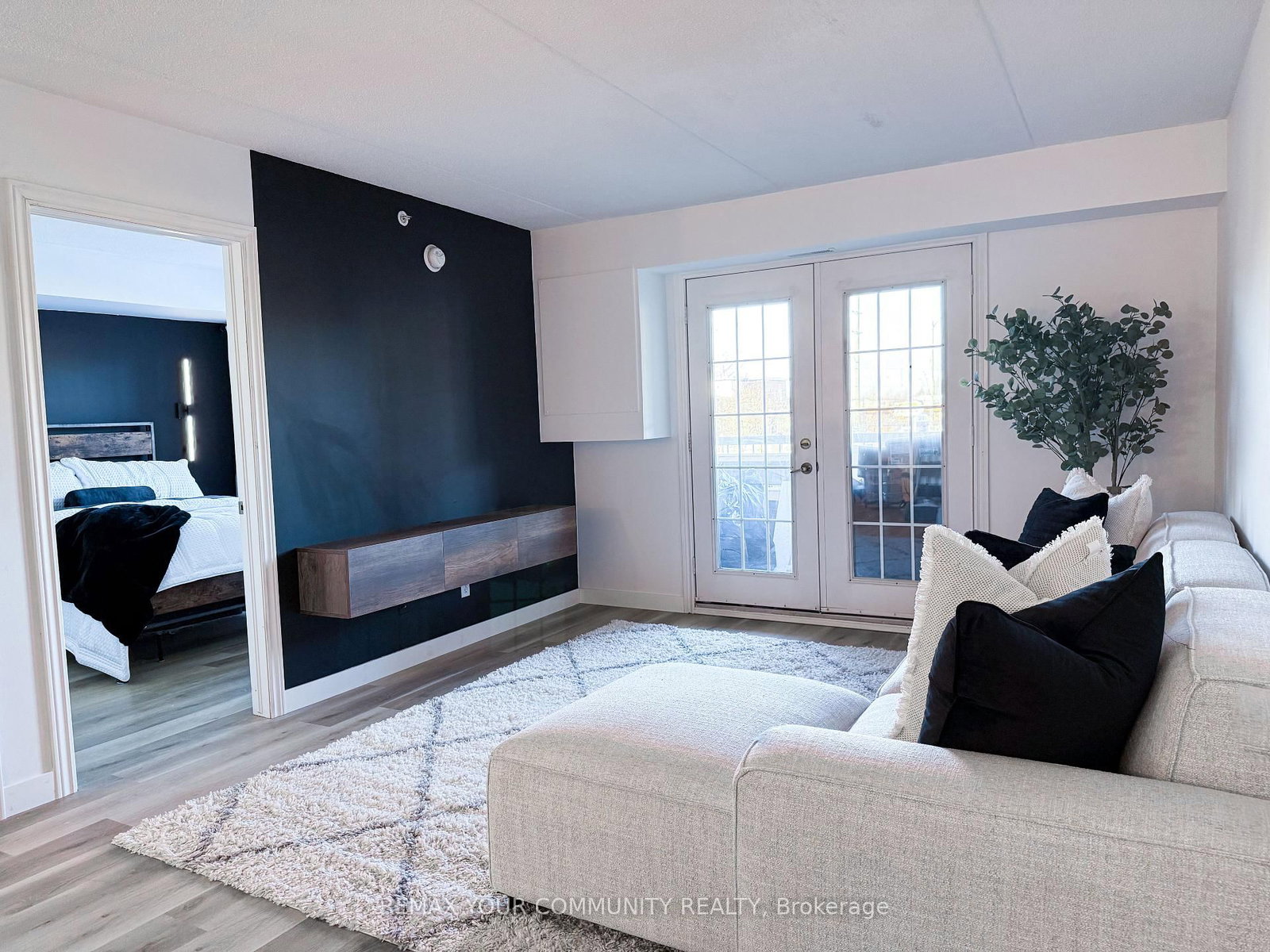 1800 Walker's Line, Unit 210 - Photo 5