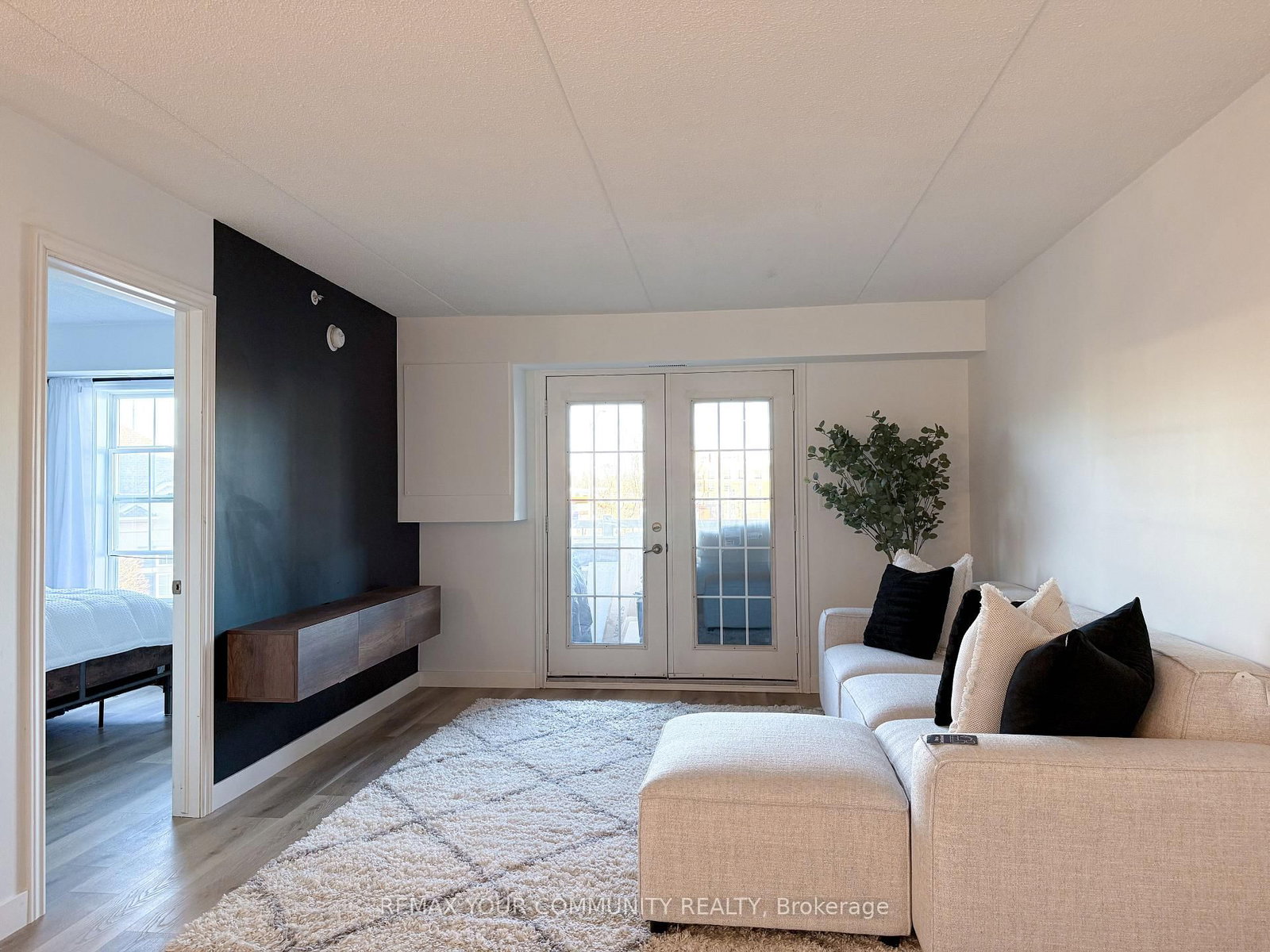 1800 Walker's Line, Unit 210 - Photo 6