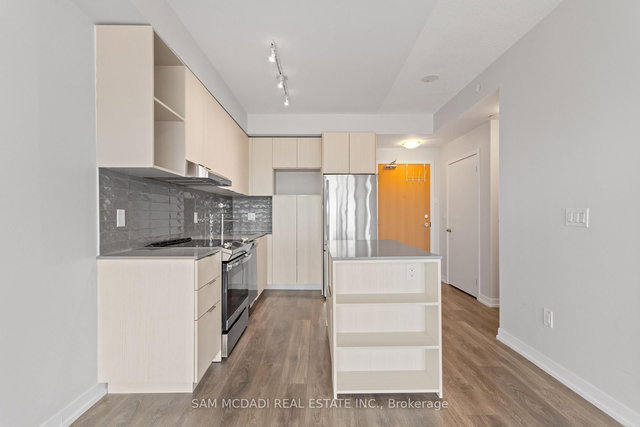 1316 - 2520 Eglinton Avenue W