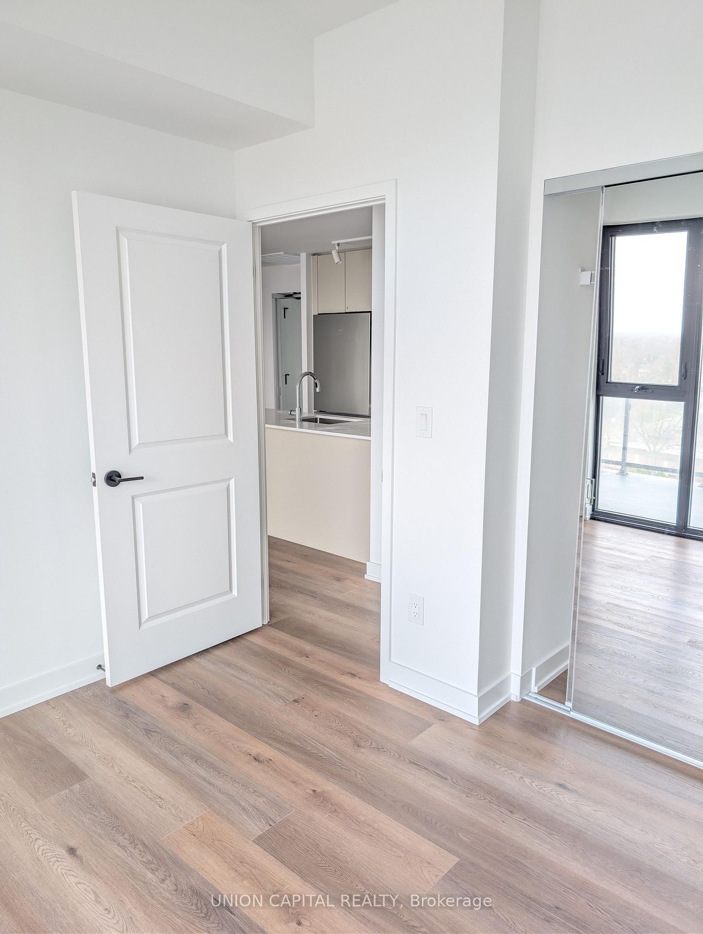 2075 Lakeshore Road, Unit 801 - Photo 12