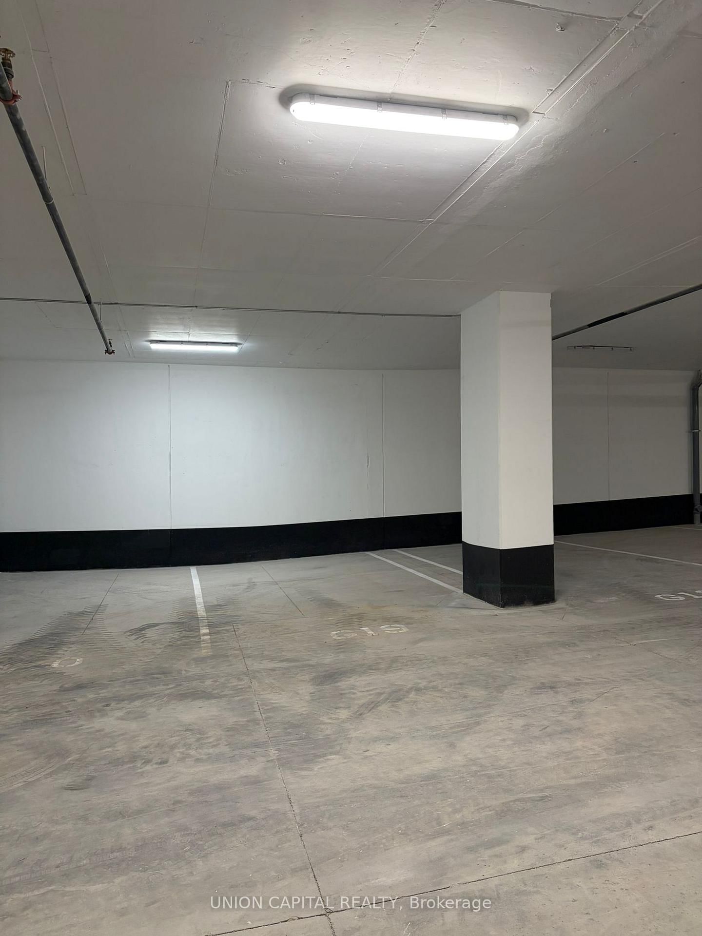 2075 Lakeshore Road, Unit 801 - Photo 27